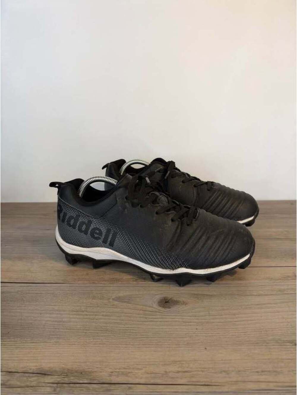 Black Riddell Cleats "Edge Low" Men's Size 9